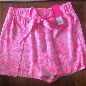 Lilly Pulitzer Myles tie front short brand new tag